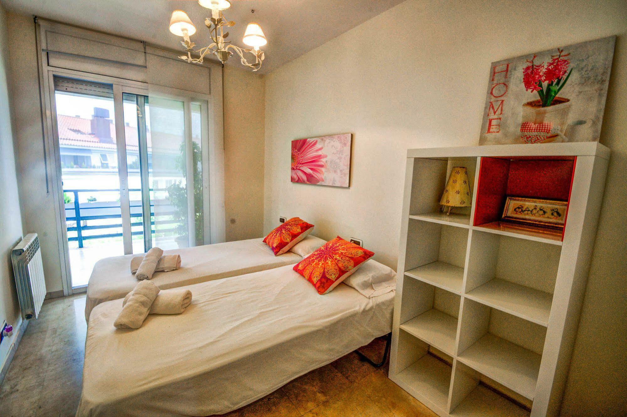 Apartamento Duplex Park De Mar Sitges Exterior foto