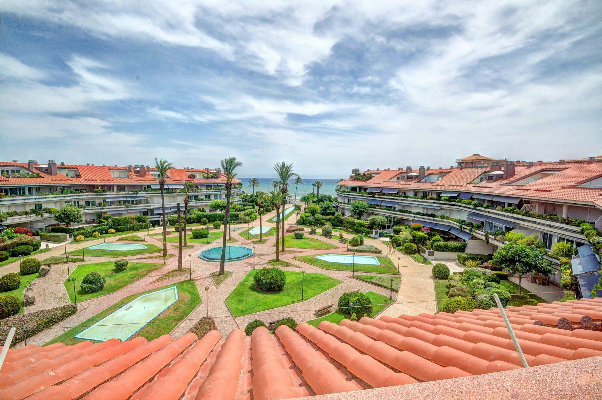 Apartamento Duplex Park De Mar Sitges Exterior foto