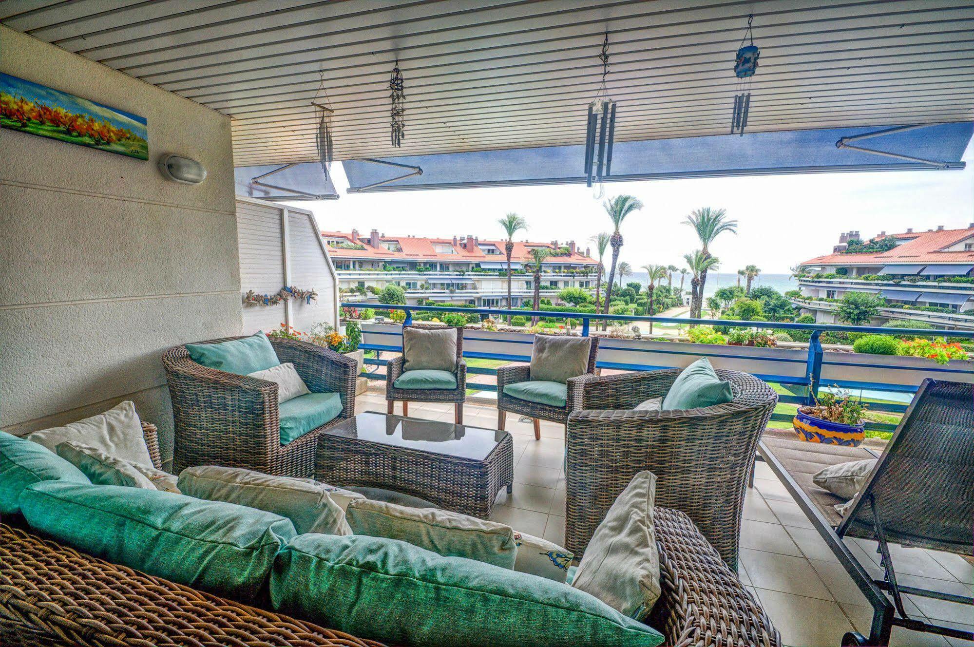 Apartamento Duplex Park De Mar Sitges Exterior foto